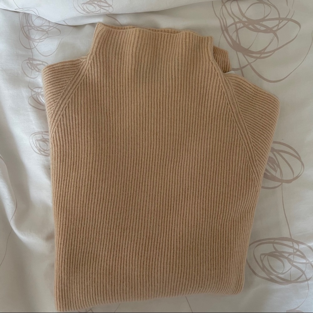100% Cashmere Knit Sweater